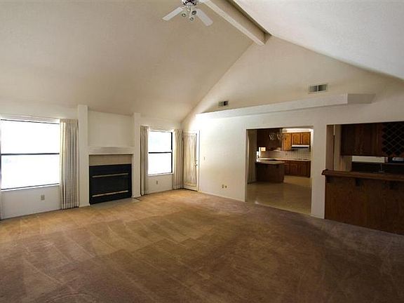 4th image of 8225 N 1st St