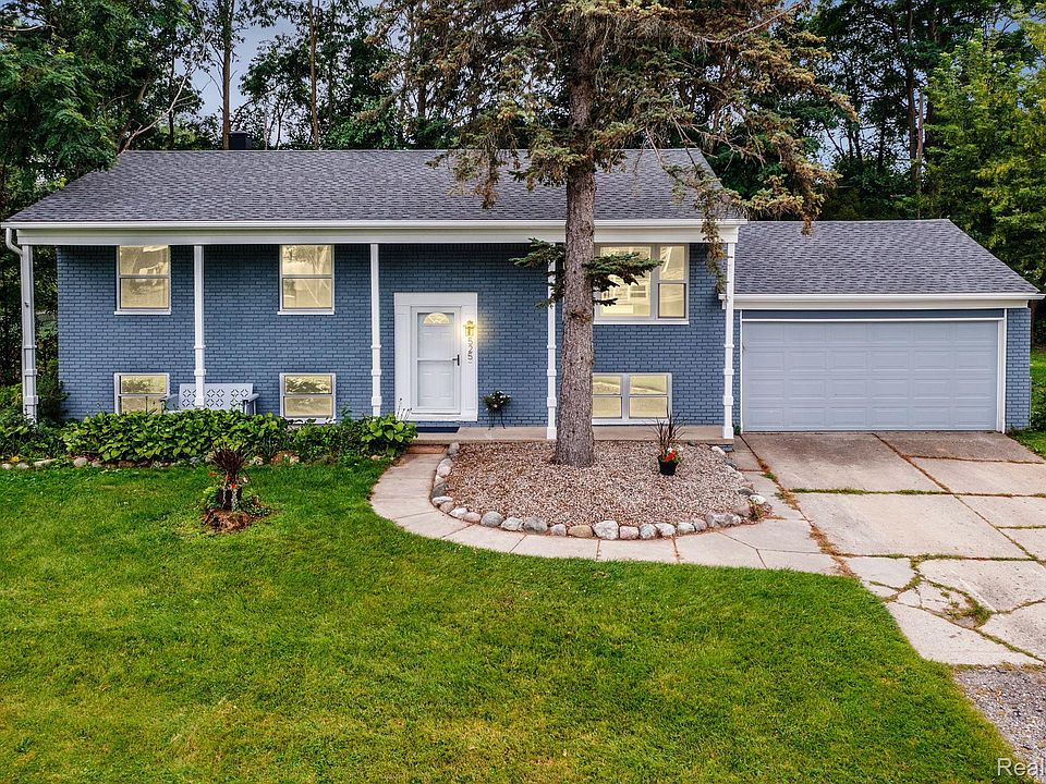 1st image of 525 Wolverine Dr E