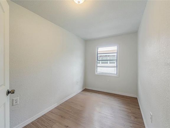 5th image of 4644 14th Ave S