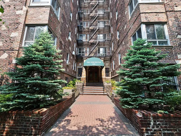 4445 Post Rd APT 1G, Bronx, NY 10471