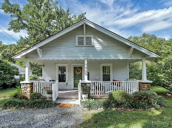 1525 Oakdale Rd, Charlotte, NC 28216