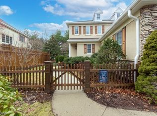 23 Wyckoff Way, Chester, NJ 07930