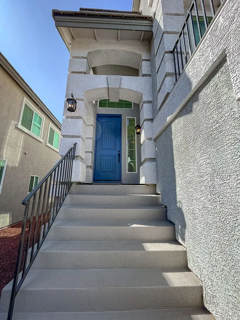 Move-In Special! First Month's Rent Free! Move In By September 25, 2026, And Your First Month's R... — Photo 2