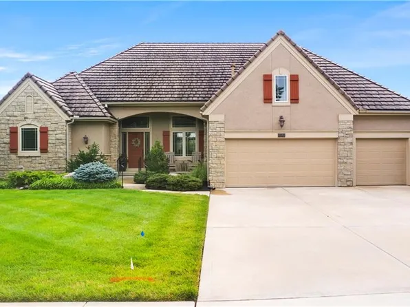 4041 W 151st Ter, Leawood, KS 66224