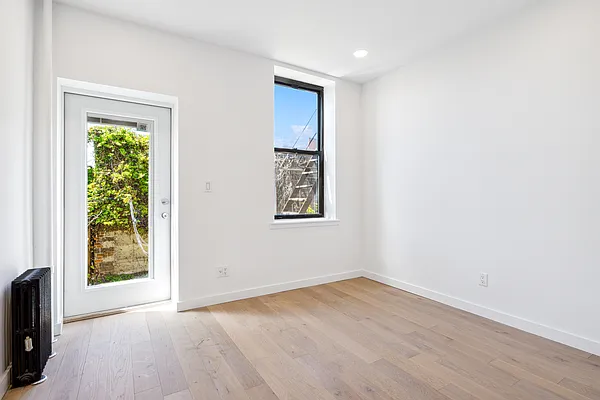 Rented by Freestone Property Group | media 9