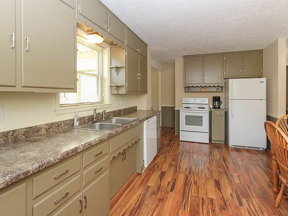 Lots of counter space