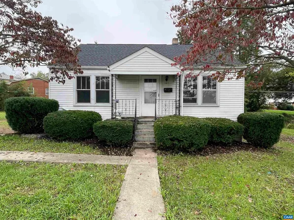102 Wayne Ave, Staunton, VA 24401