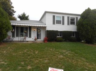 3434 Eastmont Dr, South Bend, IN 46628