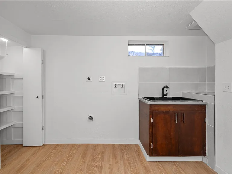 4411 N Whitehouse St — Photo 11