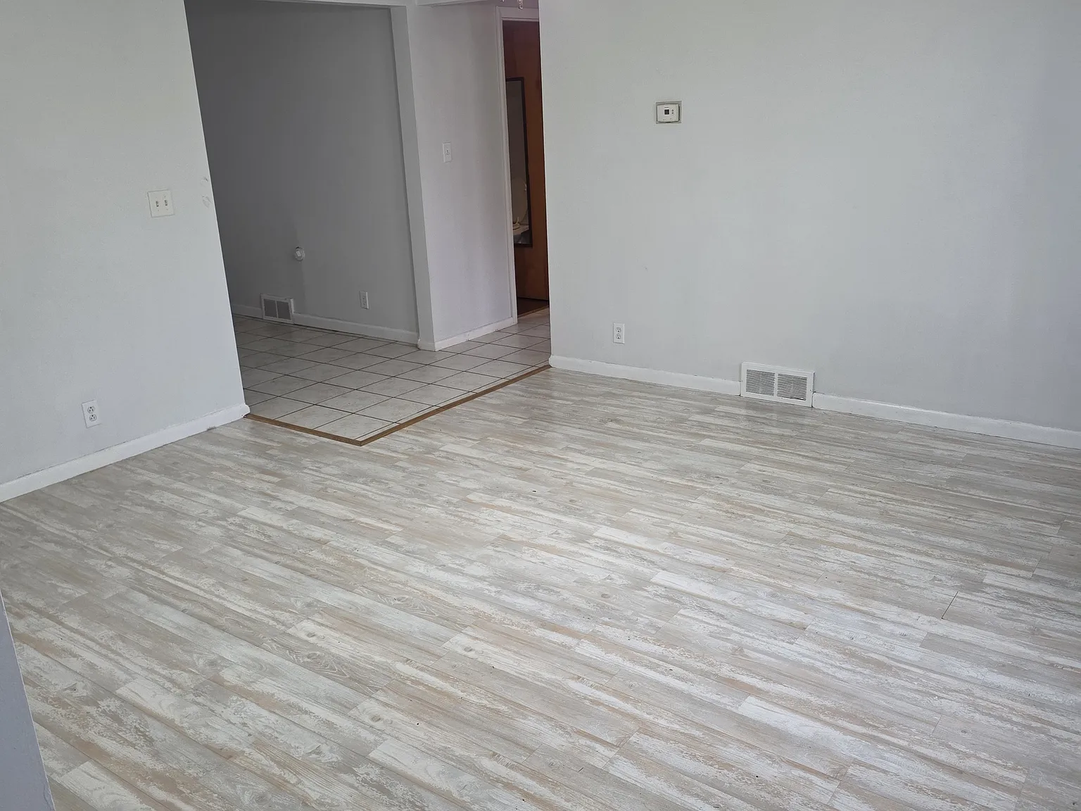 2 bed, 650 sqft, $975 — Photo 1
