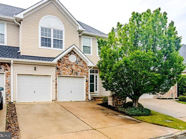 12 Saint Andrews Ct, Mount Holly, NJ 08060