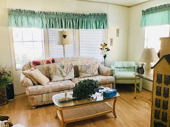 4th image of 25949 Flowerstone Ct