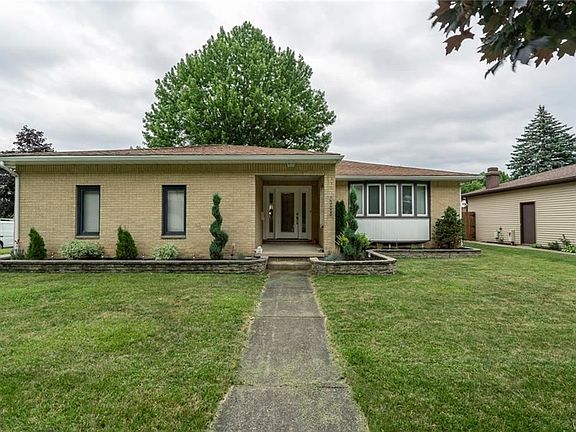2nd image of 387 Belmont Ct E