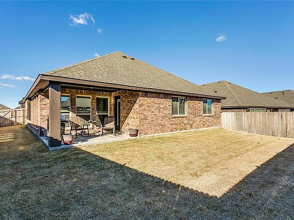 3rd image of 4225 Sweet Clover Ln
