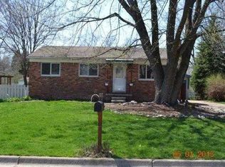 5364 Van Winkle St, Brighton, MI 48116
