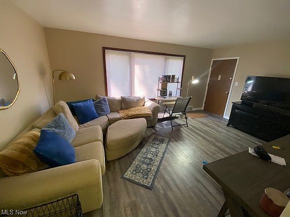 3rd image of 27651 Lake Shore Blvd #E1