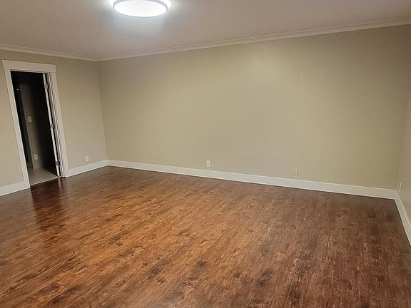 4th image of 2030 179th St E