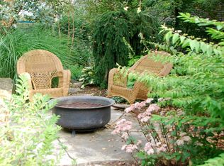 701 Forrest Ave, Geneva, IL 60134