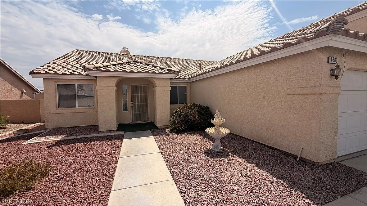 3 bed, 2.0 bath, 1668 sqft, $1,999 — Photo 2