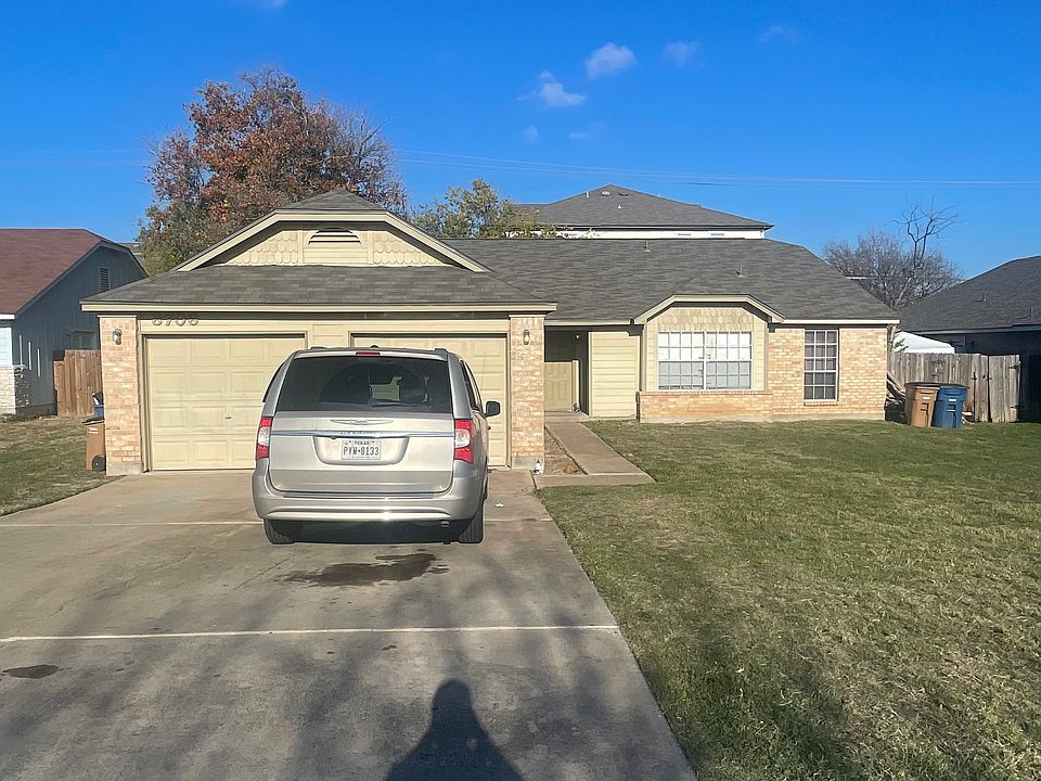 1st image of 8706 Pineridge Dr #C