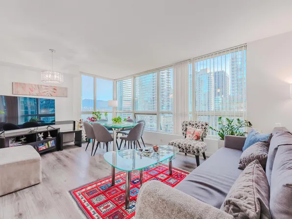 555 Jervis St #1204, Vancouver, BC V6E 4N1