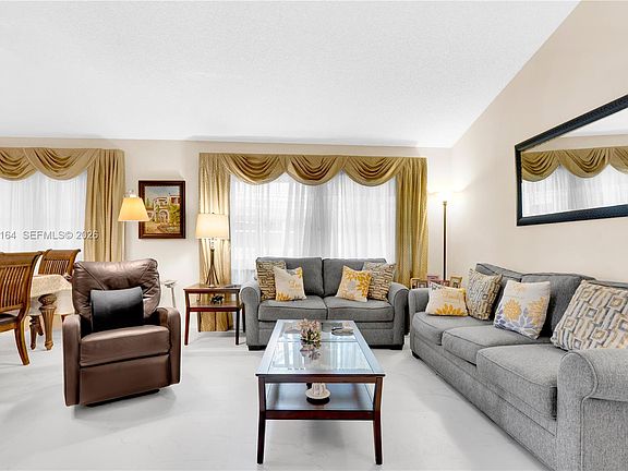 3rd image of 11184 Sangria Ct