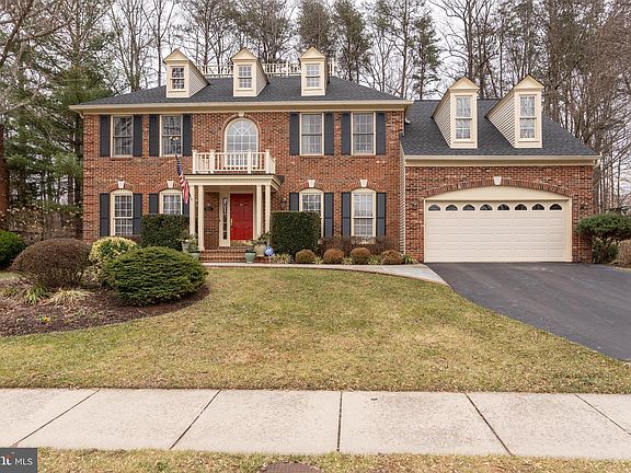 2nd image of 8005 Oak Bridge Ln