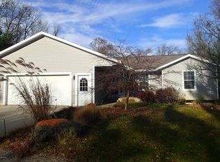 1675 E 80th St, Newaygo, MI 49337