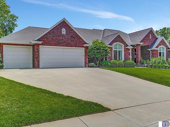 2nd image of 2311 Rock Cliff Dr