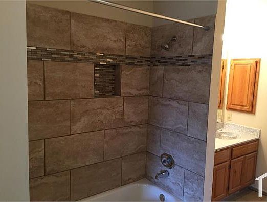 4th image of 3708 Parkmont Dr