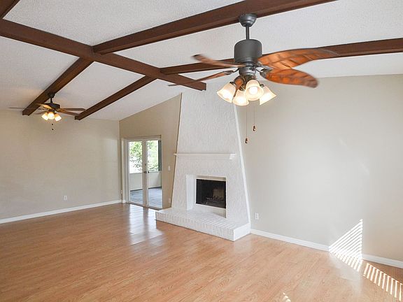 3rd image of 1016 Brandon Lakes Ave