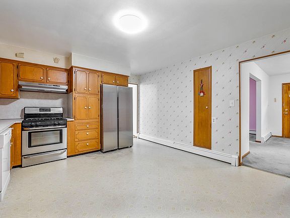5th image of 1245 Indiana Ave