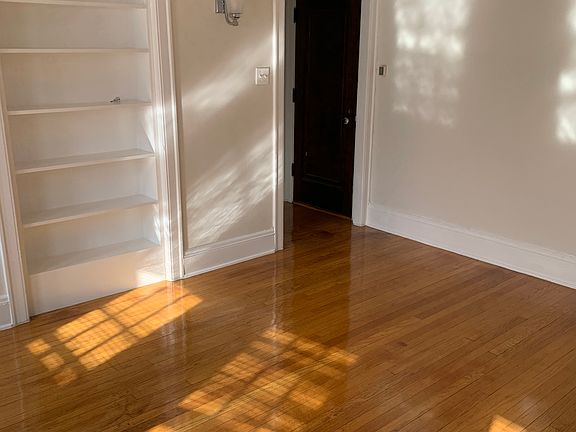 4th image of 430 Linden Ave #A