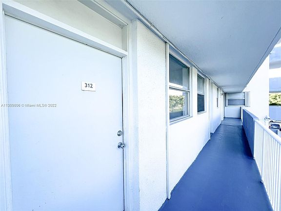 5th image of 1801 S Treasure Dr APT 312
