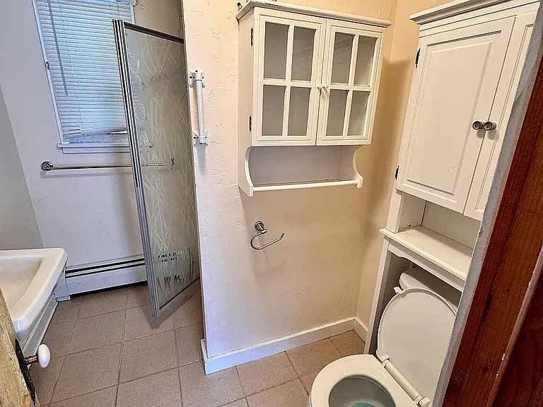 111 Rockwell St #A — Photo 10