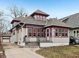 1315 N 60th St, Wauwatosa, WI 53208