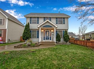 27 Commodore Ave, Tonawanda, NY 14150