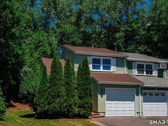 2nd image of 22 Pebble Court