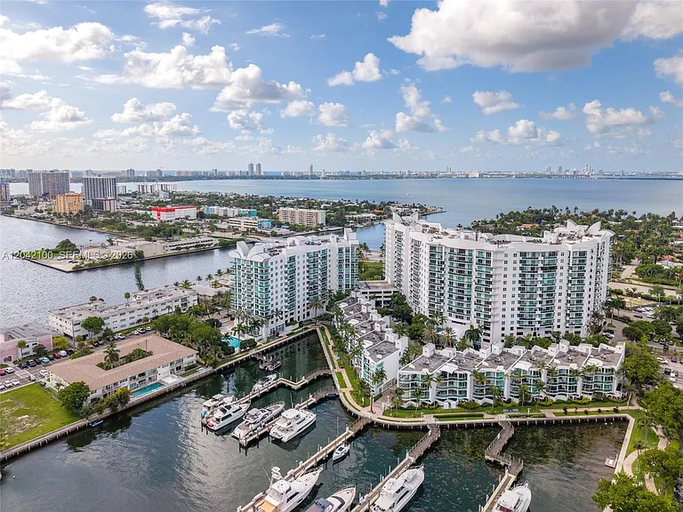 7914 Harbor Island Dr #106 — Photo 43