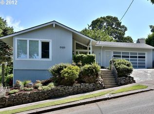 120 SW Logan St, Portland, OR 97219