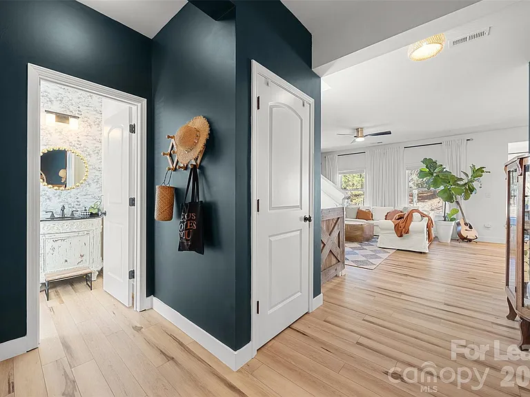 1668 Beleek Ridge Ln — Photo 3