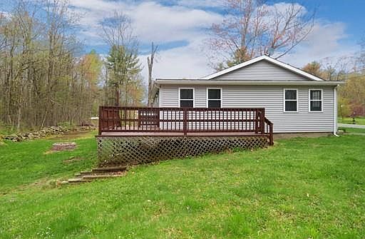 4th image of 25 Worcester Dr