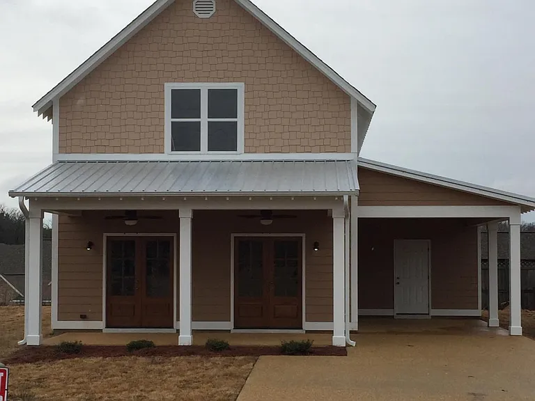 1319 Ashleys Dr — Photo 1