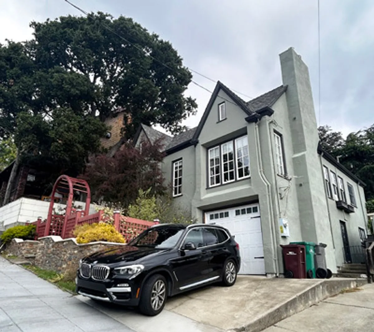 Building Photo - 621 Calmar Ave