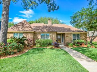 9107 Rocky Valley Dr, Houston, TX 77083
