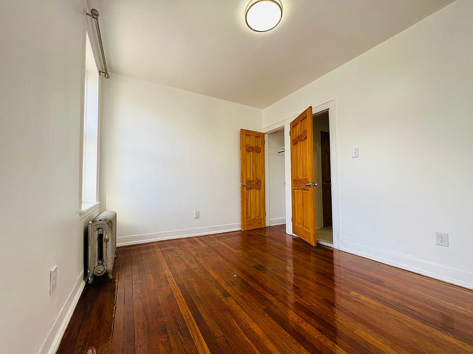 1st image of 2123 27th St APT C2