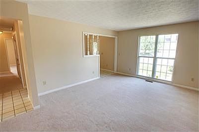 3rd image of 1804 Lord Fitzwalter Dr
