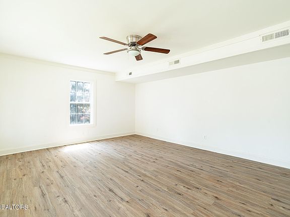 5th image of 200 Magill St