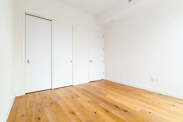 Rented by REAL New York | media 20