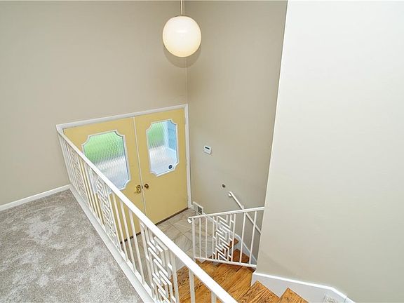4th image of 14850 Orchard Ave